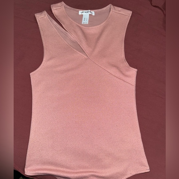 Bodysuits - Picture 2 of 7